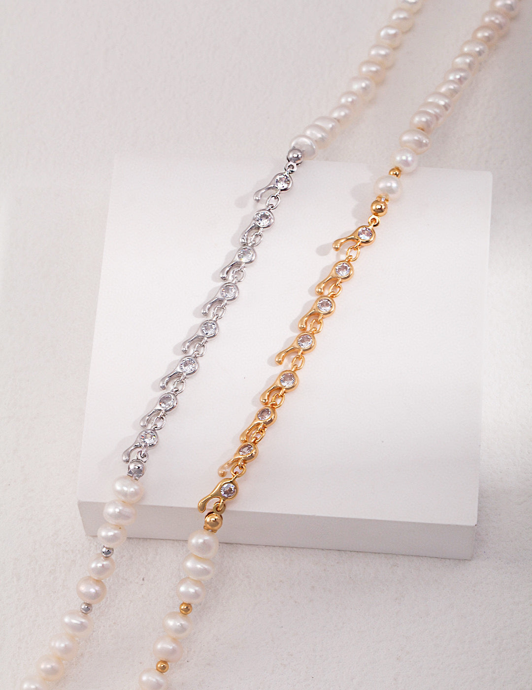 Classic Pearl Necklace with Rhinestones