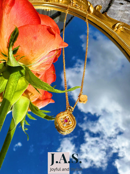 Aurelia Vintage Square Necklace