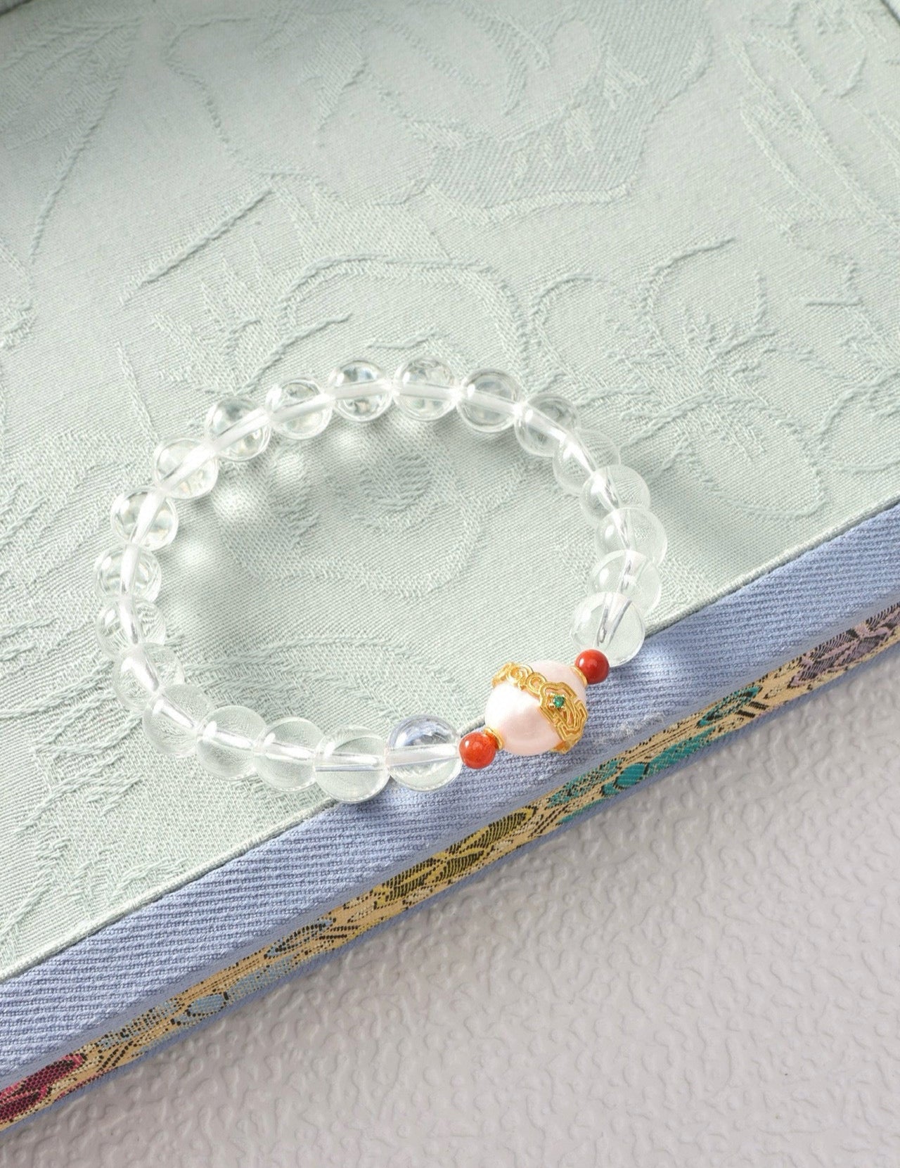 8mm White Crystal Energy Cleansing and Spiritual Growth Bracelet