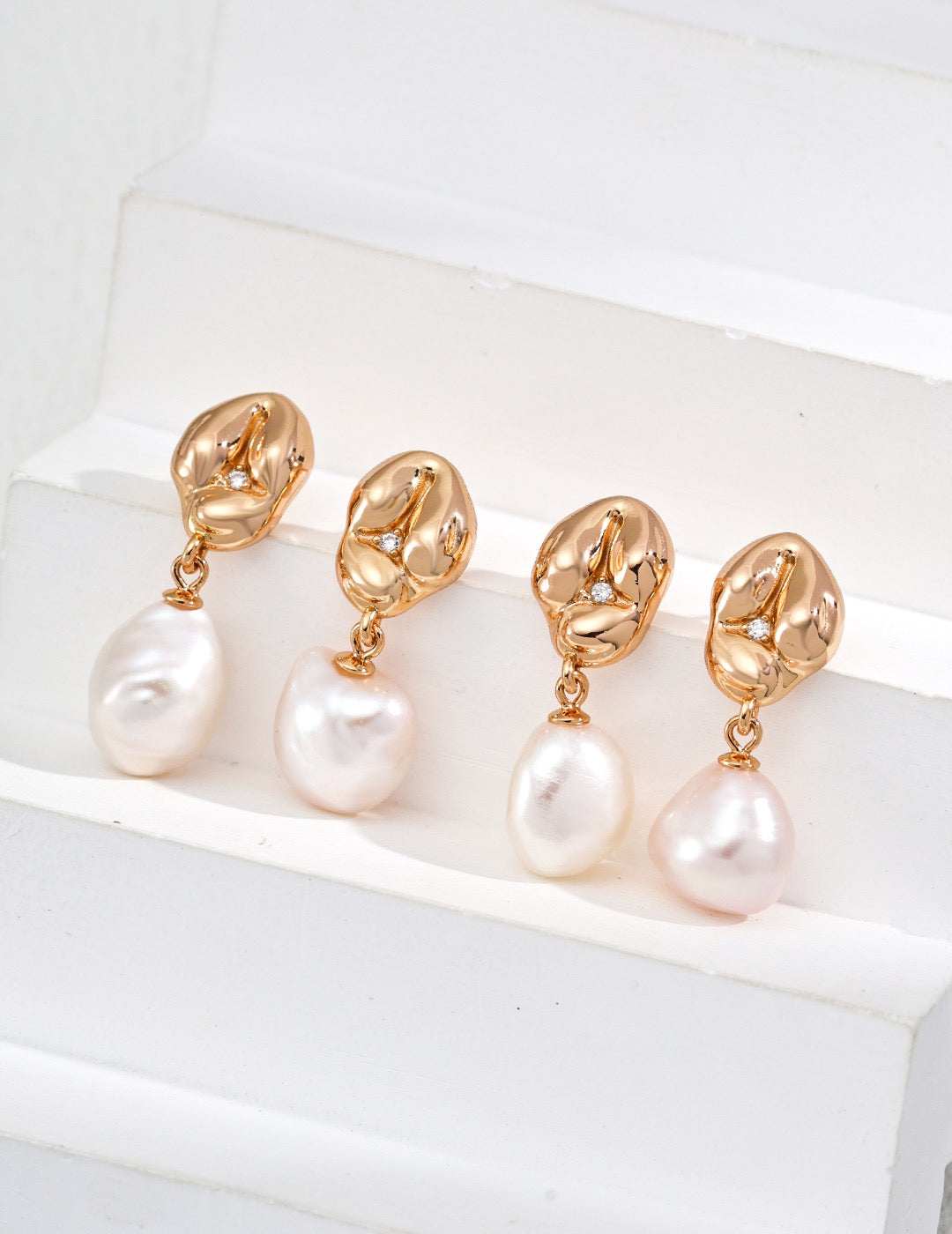 Chic Design with Natural Baroque Pearls Elegant Earrings